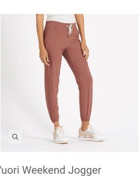 Vuori Weekend Jogger in Rosewood - Women's Track Pants